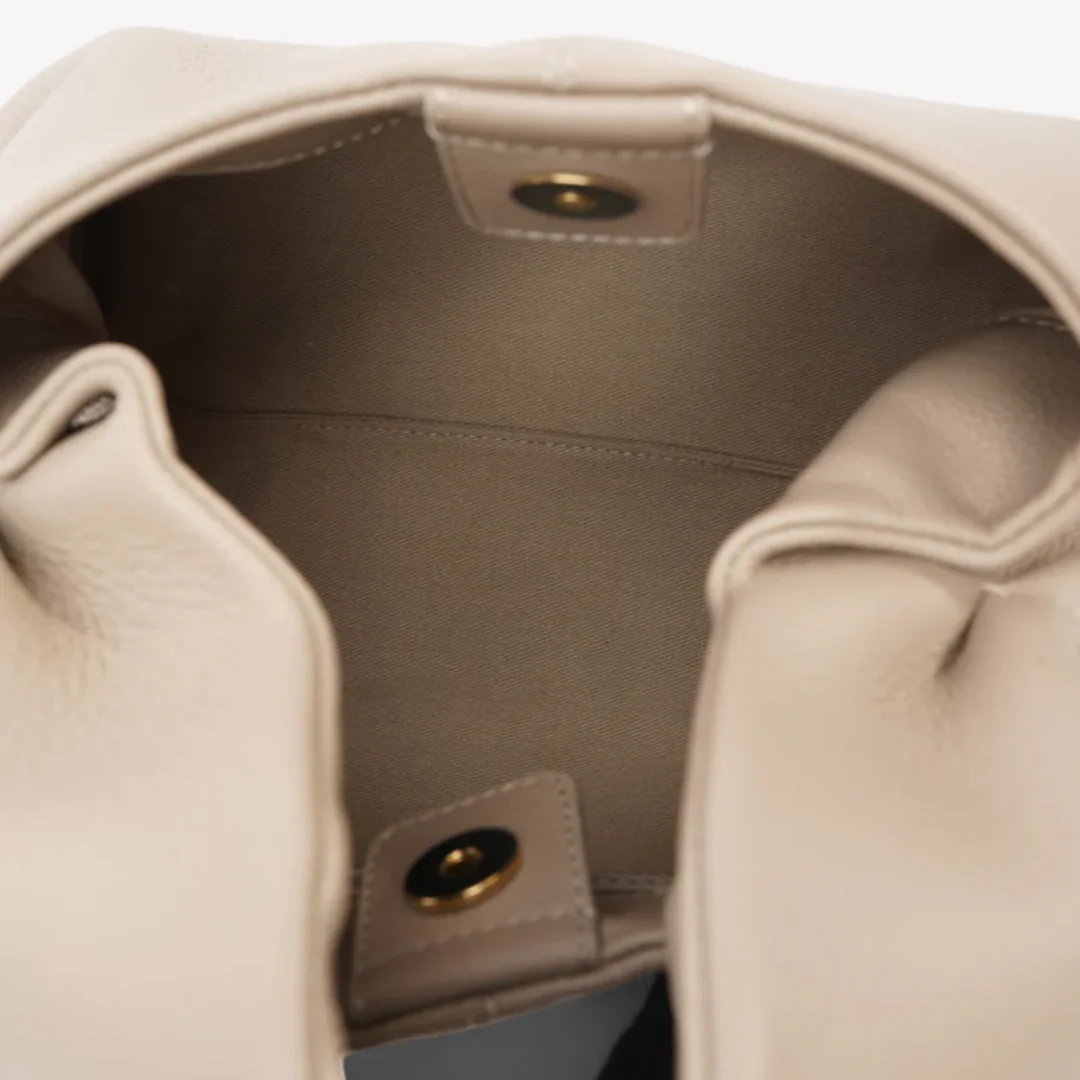 Bolsa de Luxo em Couro Estruturada Victoire - Image 9