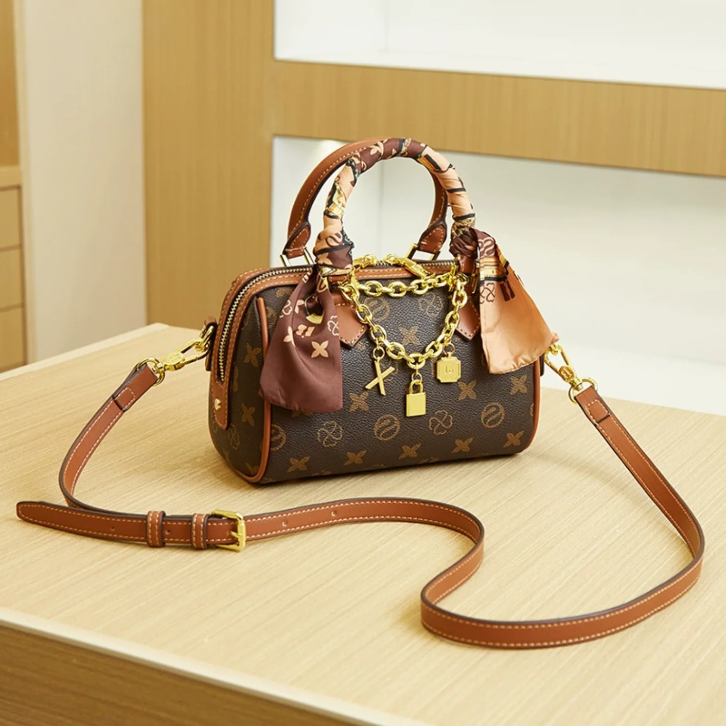 Bolsa de Luxo em Couro Genuíno Charlotte - Image 12