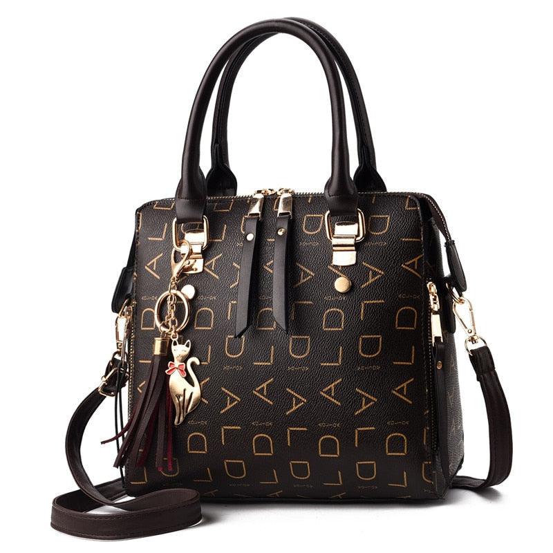 Bolsa Feminina em Couro Genuino - Pure Luxury by Lina + Chaveiro de Brinde - Image 12