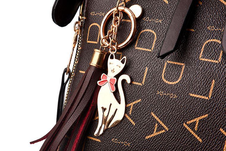 Bolsa Feminina em Couro Genuino - Pure Luxury by Lina + Chaveiro de Brinde - Image 15