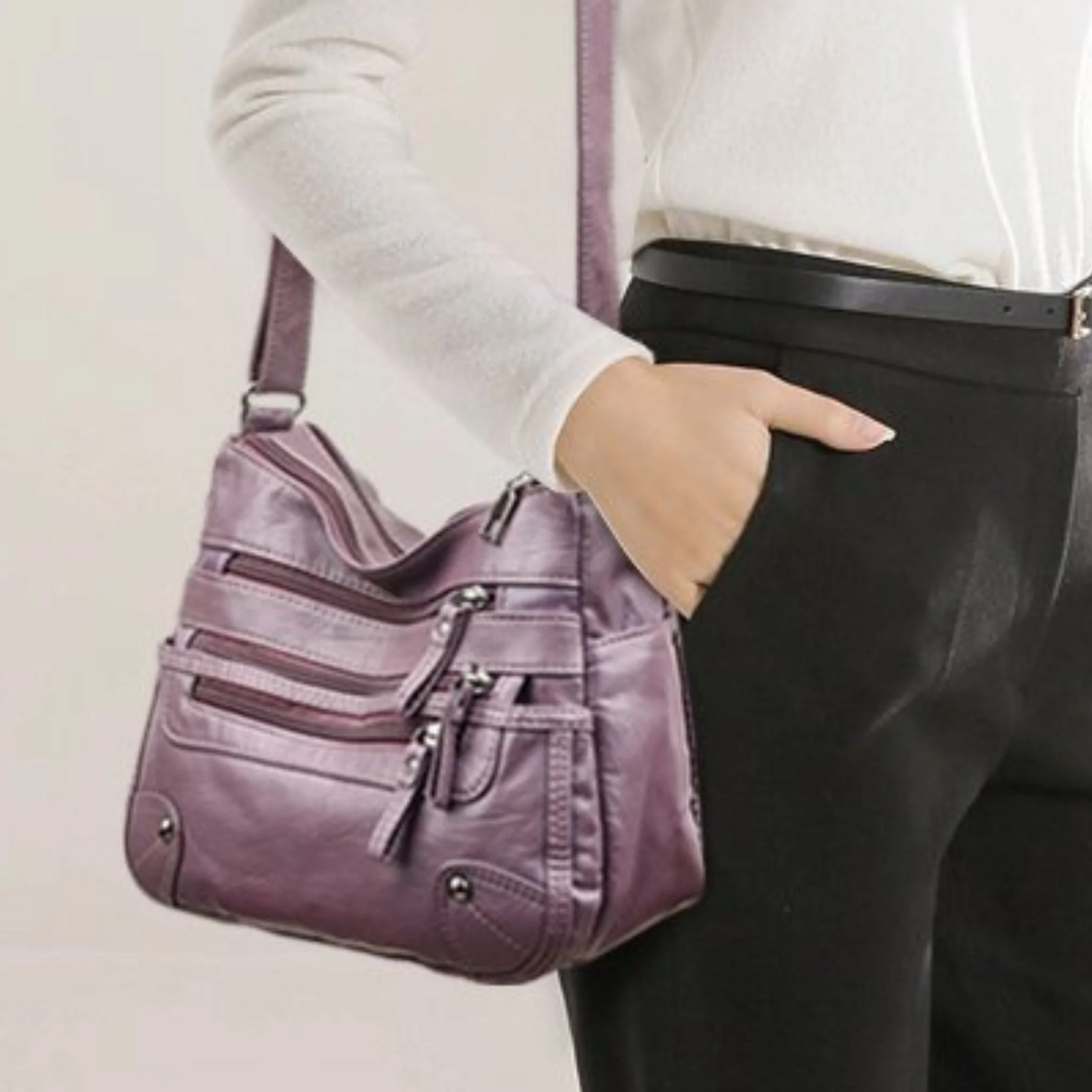 Bolsa Transversal Feminina em Couro Genuino - Stephan Ferrera - Image 9