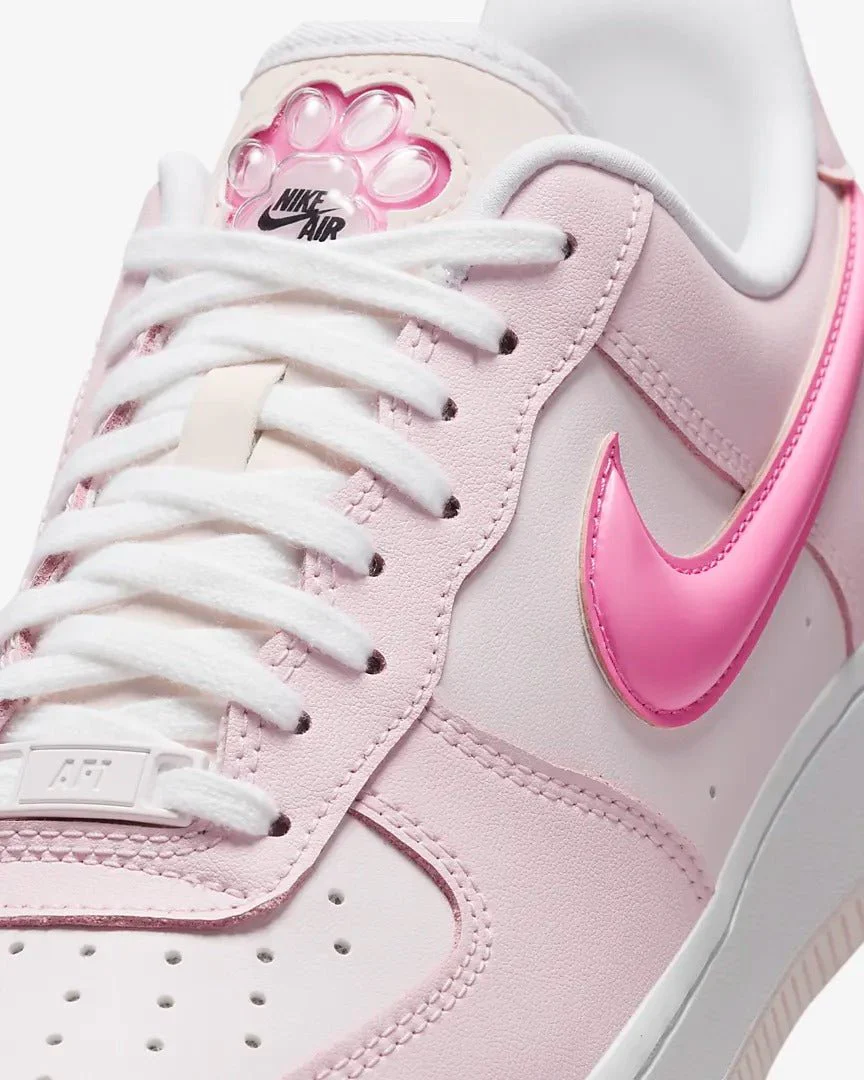 Tênis Nike Air Force 1' 07 Lx Paw Print Rosa - HM3696-661 - Image 3