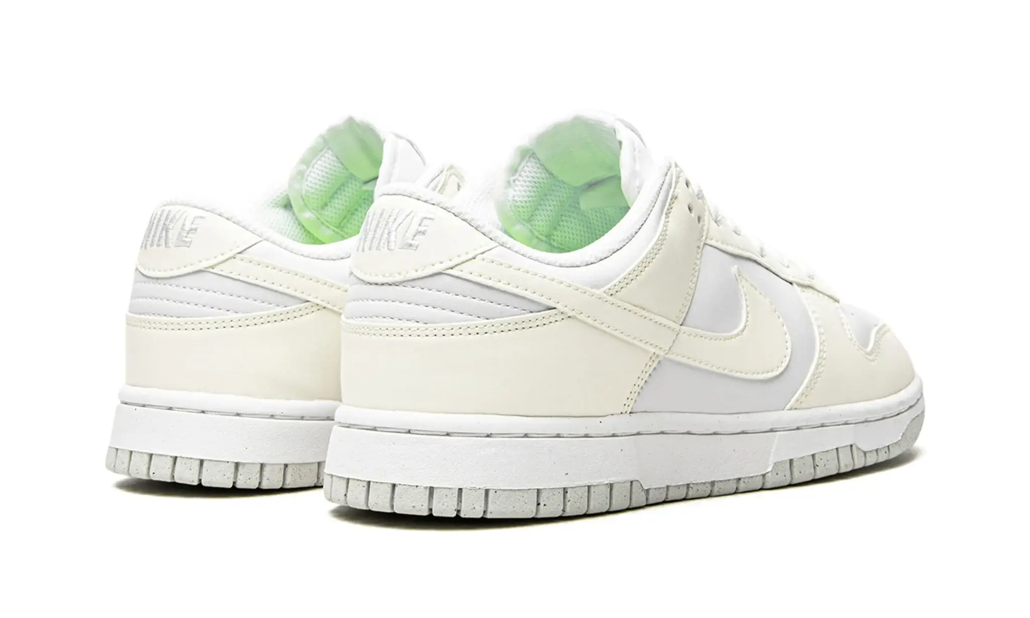 Tênis Nike Dunk Low Feminino "Move to Zero Sail" Branco - DD1873-101 - Image 3