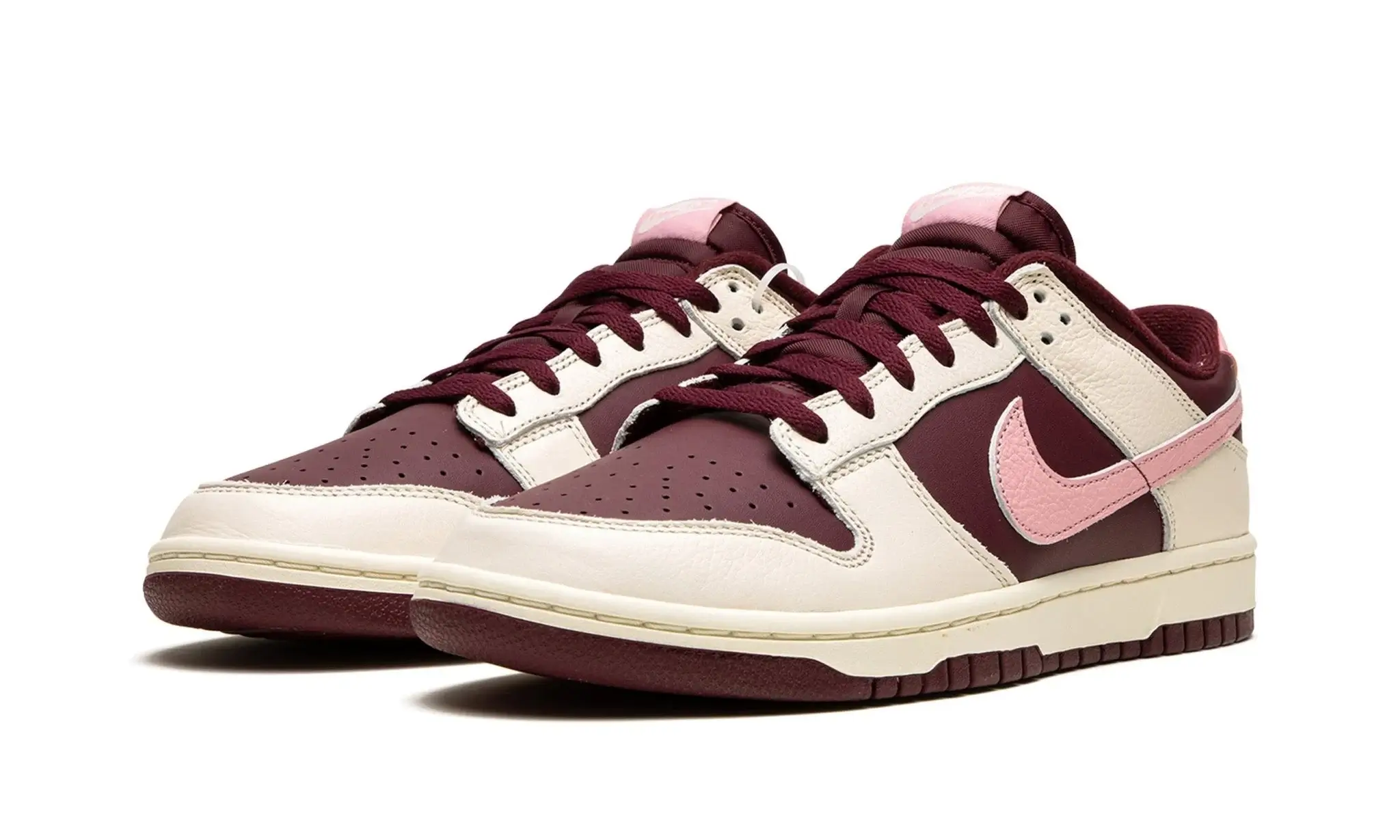Tênis Nike Dunk Low Feminino "Valentine's Day" Bordô - DR9705-100 - Image 2