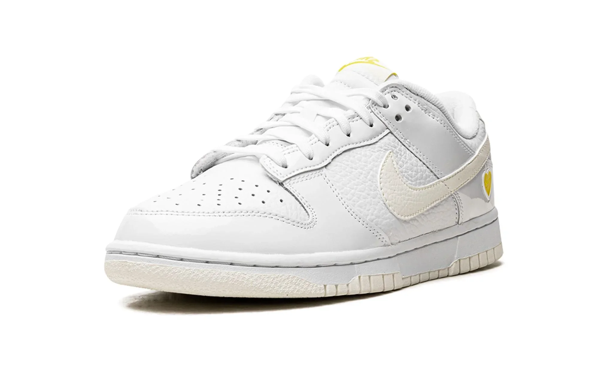Tênis Nike Dunk Low Feminino "Yellow Heart" Branco - FD0803-100 - Image 4