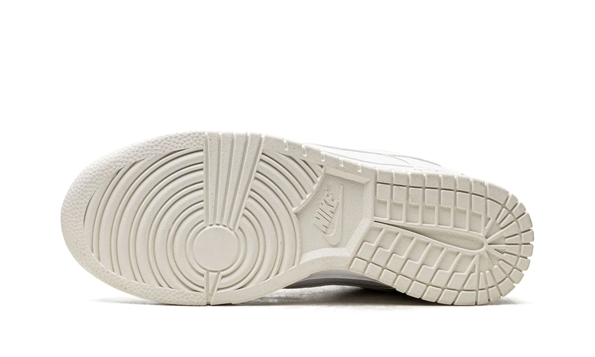 Tênis Nike Dunk Low Feminino "Yellow Heart" Branco - FD0803-100 - Image 5