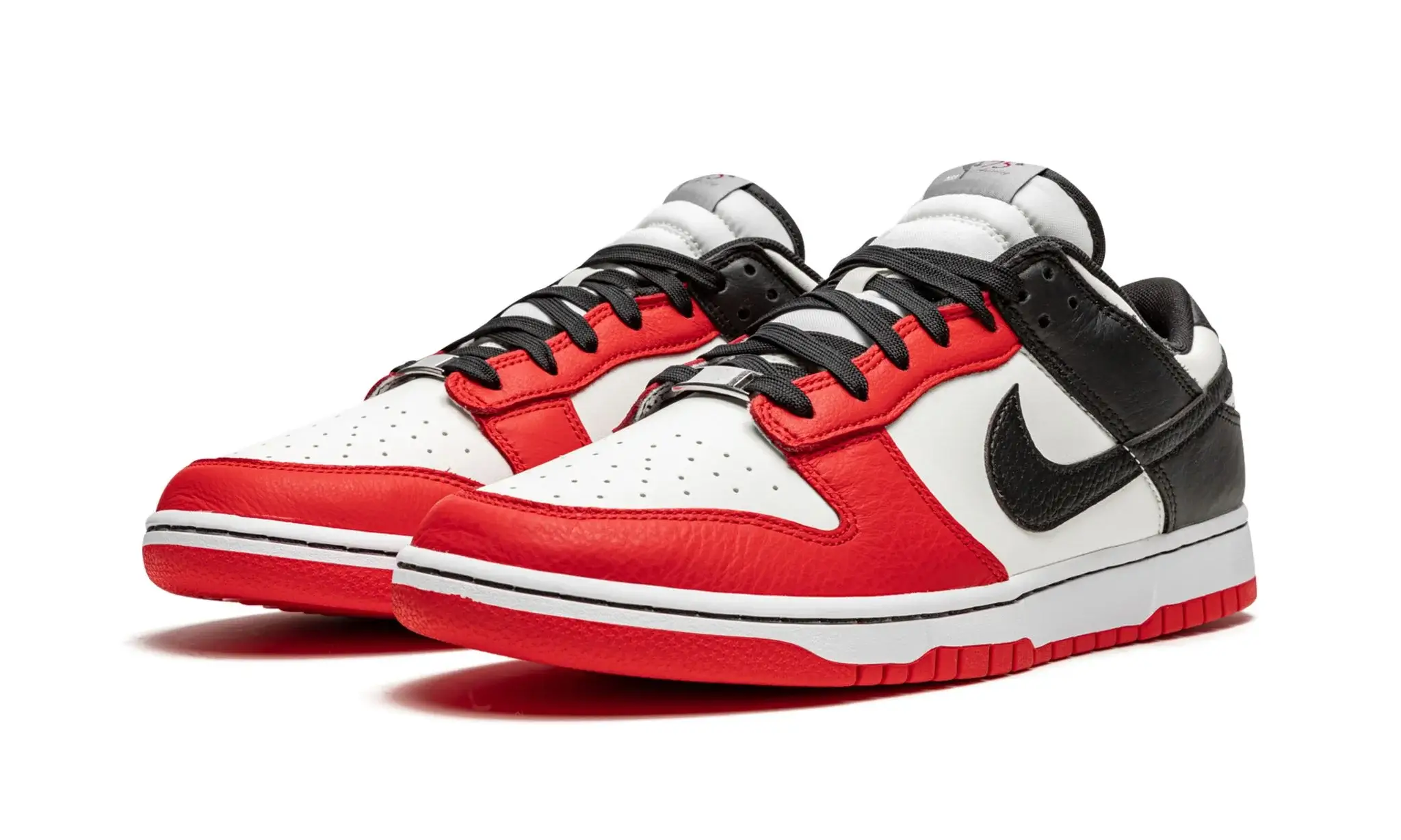 Tênis Nike Dunk Low x NBA "Chicago" Vermelho / Preto - DD3363-100 - Image 2